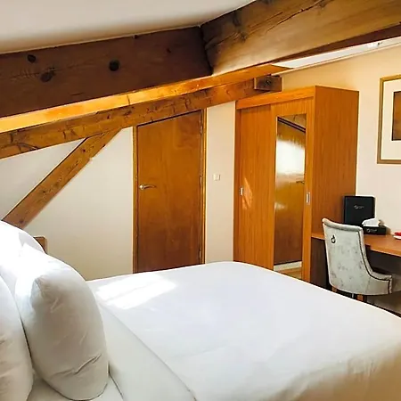 Chasse Residency Hotel 4*