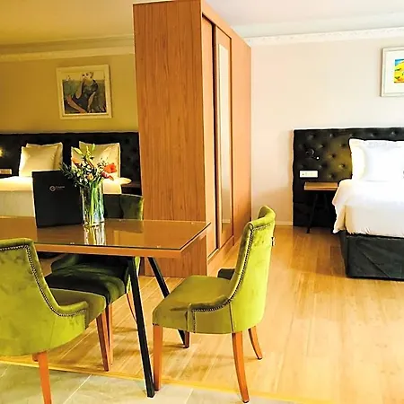 Chasse Residency Hotel