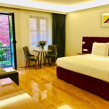 Hotel Chassé Residency 4*