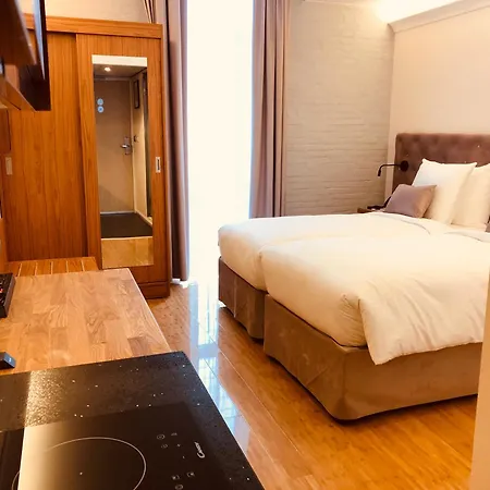 Chassé Residency Hotel 4*