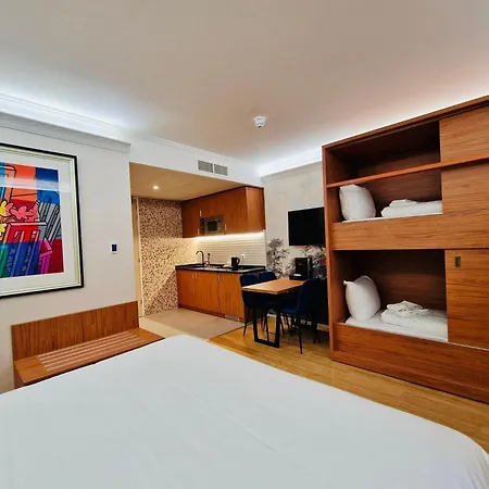 Chasse Residency 호텔 4*
