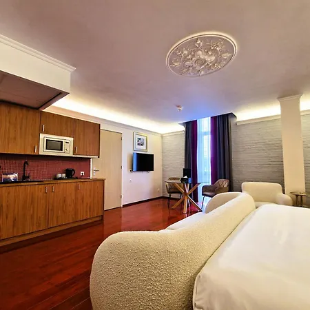 Hotel Chassé Residency