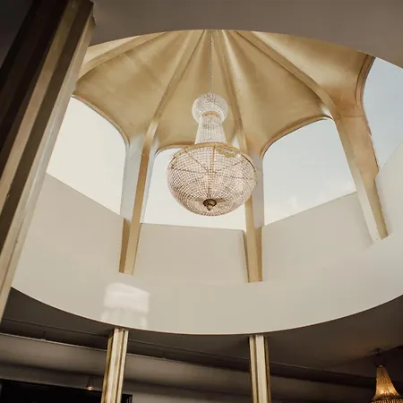 Chassé Residency Hotel 4*