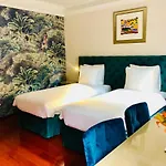 Chasse Residency Hotel 4*